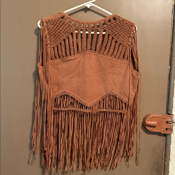 IDYLLWIND WOMEN'S ENNIS SUEDE CROCHET VEST - Picture 2 of 9